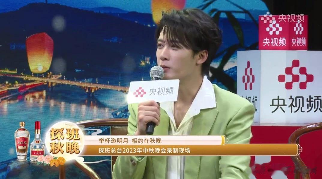 #记录我的2023# 
央视中秋晚会檀健次一热舞，刚刚出现3分钟，就把节目的收视