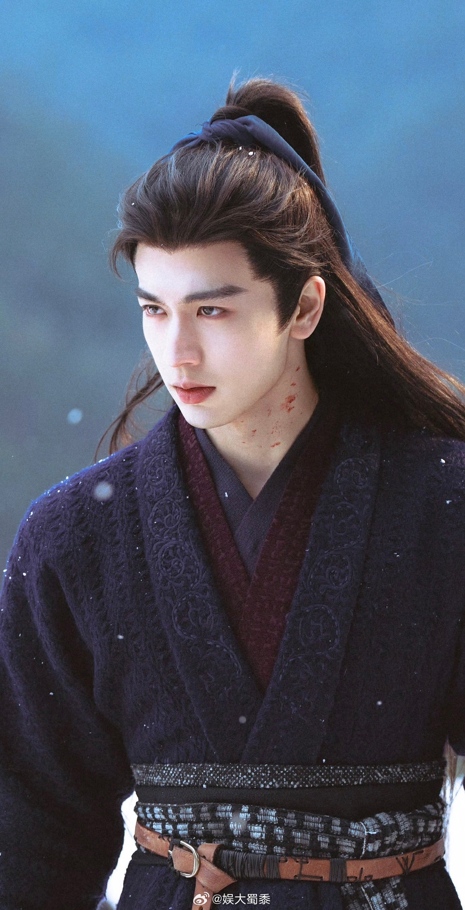 张凌赫逐玉谢征的美貌，每一帧都是好看的，赏心悦目！张凌赫壁纸