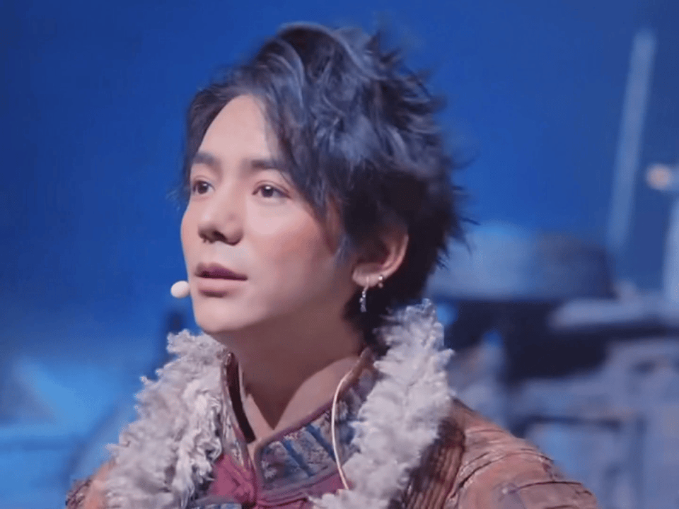 不迎合，不畏惧，做自己，绽放独属于自己的光芒  