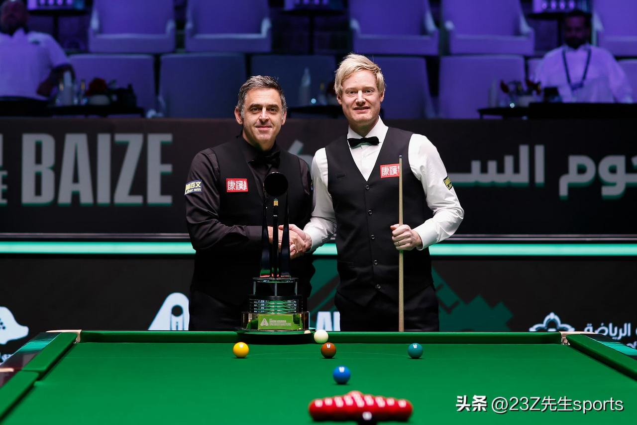 本赛季第2次打进决赛，奥沙利文再度获得亚军，无缘打破长达两年多的冠军荒！[发怒]