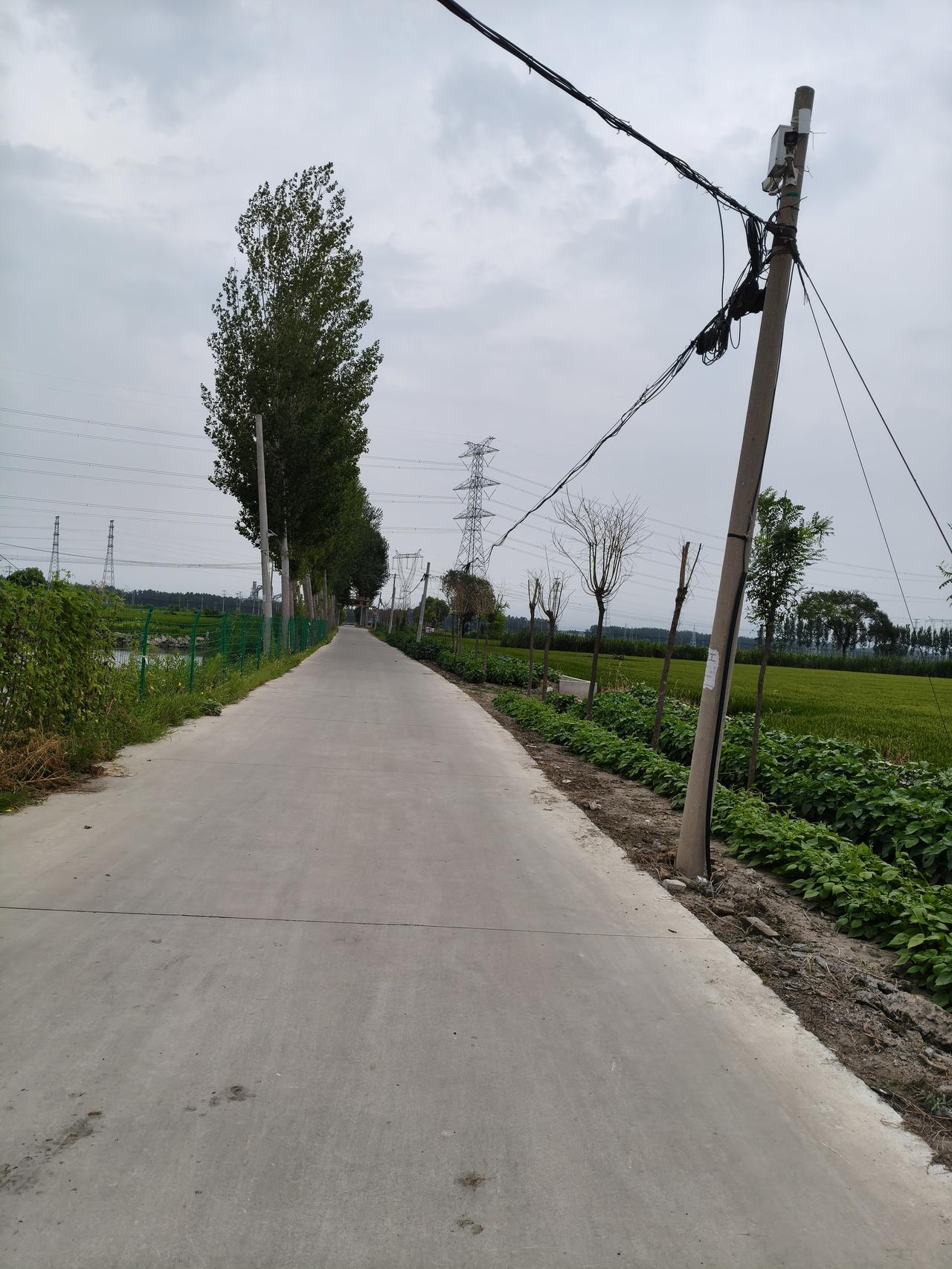 每天把写头条当做一种生活方式来对待，这样就会毫无压力可言，不用刻意去写，写自己熟