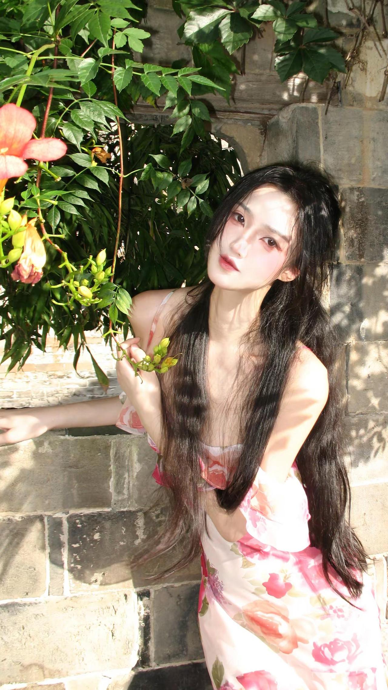 让那指针慢慢走停在花开的时候