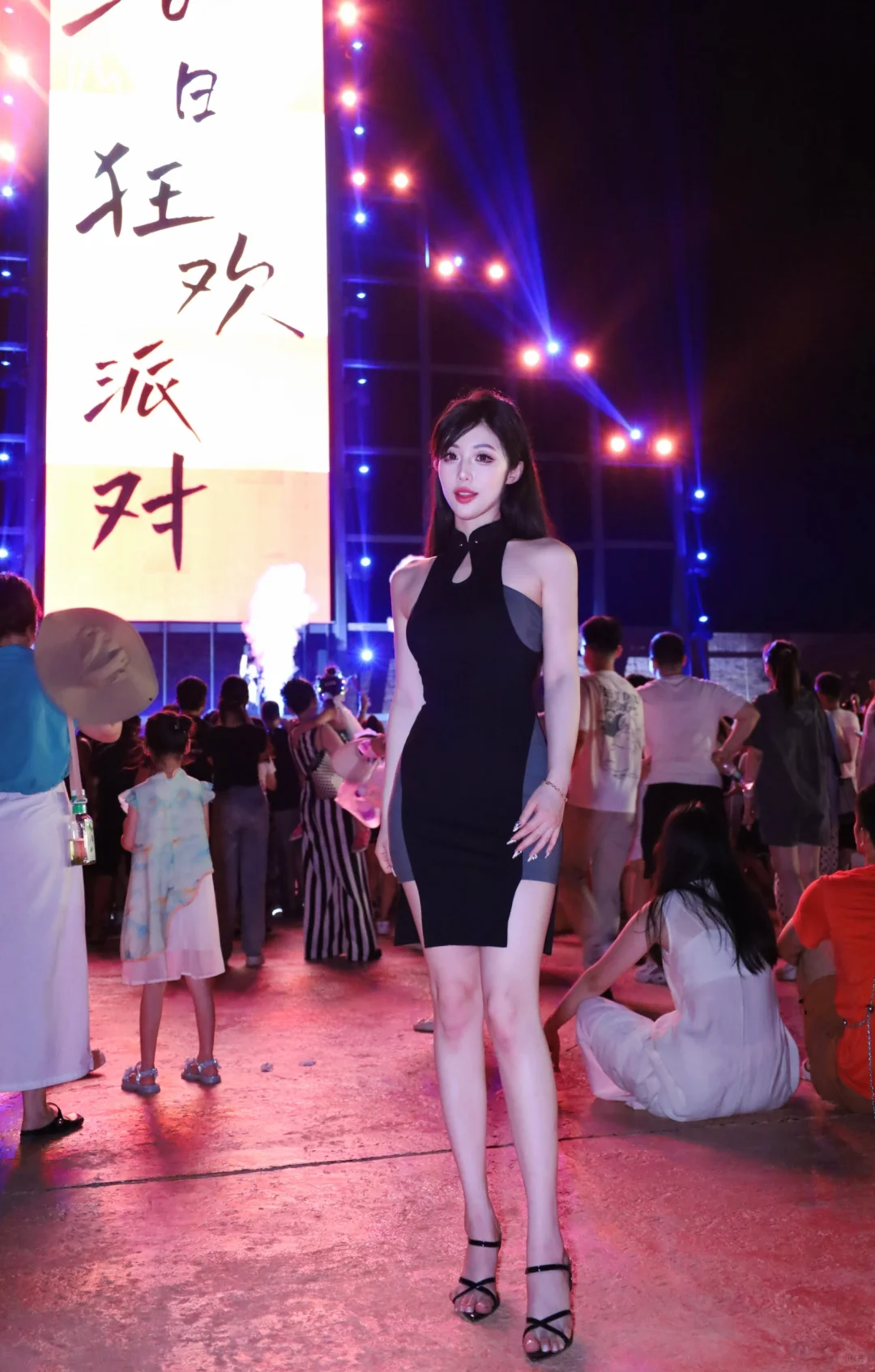 夏日狂欢趴 电影小镇最强攻略