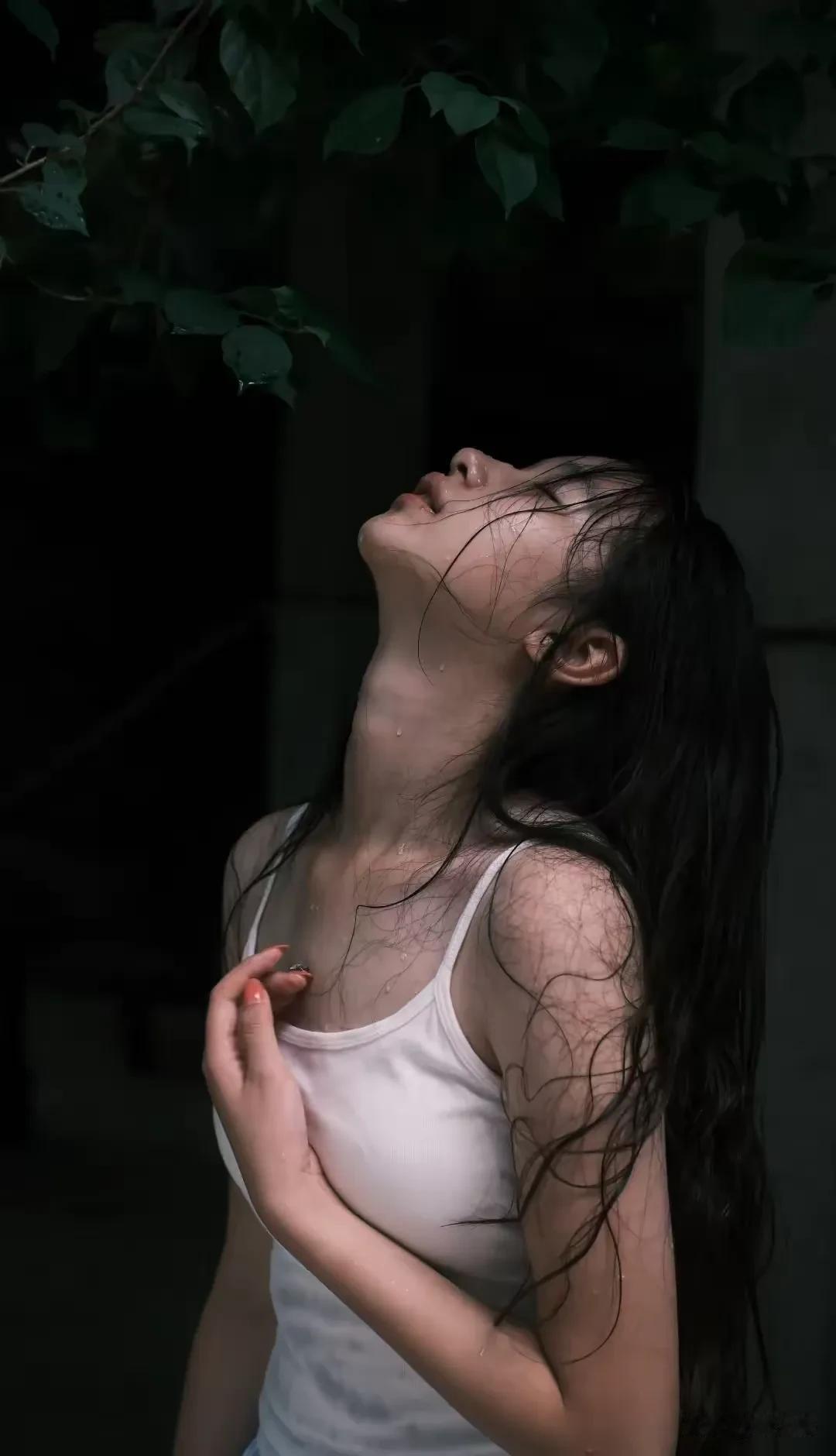 有的时候，会突然感觉很颓废，任何目标计划，任何的上进心都感觉毫无意义，就是想发呆