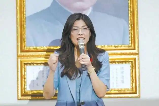 针对“大陆军机绕台”，郑丽文公开表态了！在近期，国民党新主席郑丽文表示，如果未来