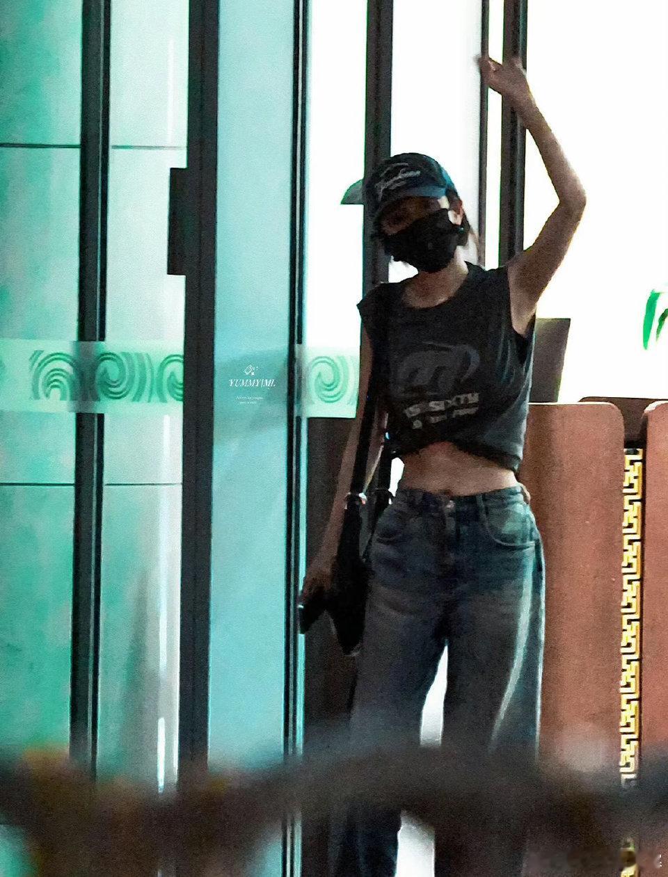 #杨幂[超话]#“见面时 我们的呐喊声定能响彻整片海” "𝑾𝒉𝒆𝒏 𝒘