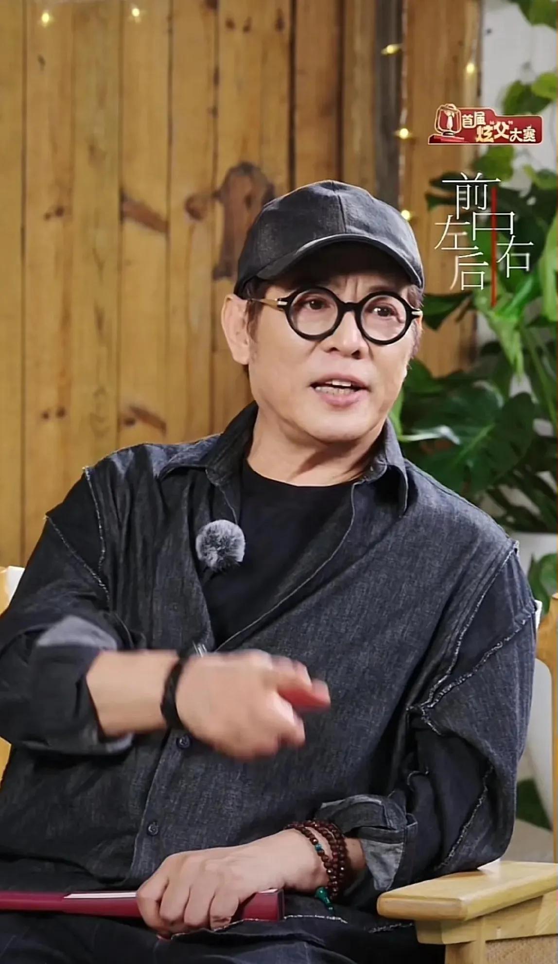 果然，国际明星就是国际，
李连杰近日也是加入了抖音的直播，并且现场连线爱徒向佐，