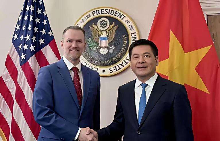 关税战，越南终究还是失算了！早在特朗普宣布要对越南征收40关税时，越南就选择了滑