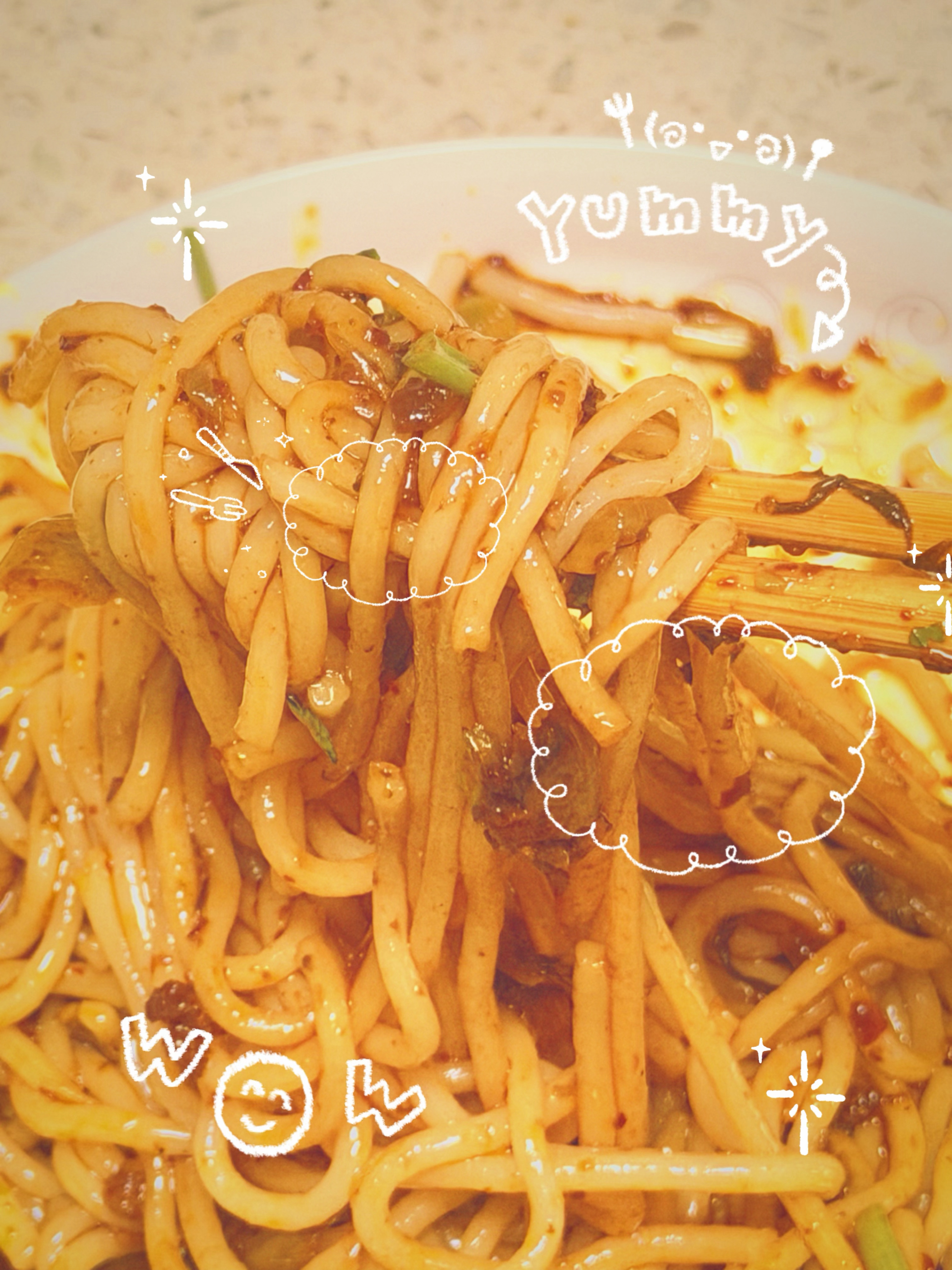 干饭干饭：干拌米线小学的时候，每天早上都是一碗米线，满足到一整天都是好心情。其实