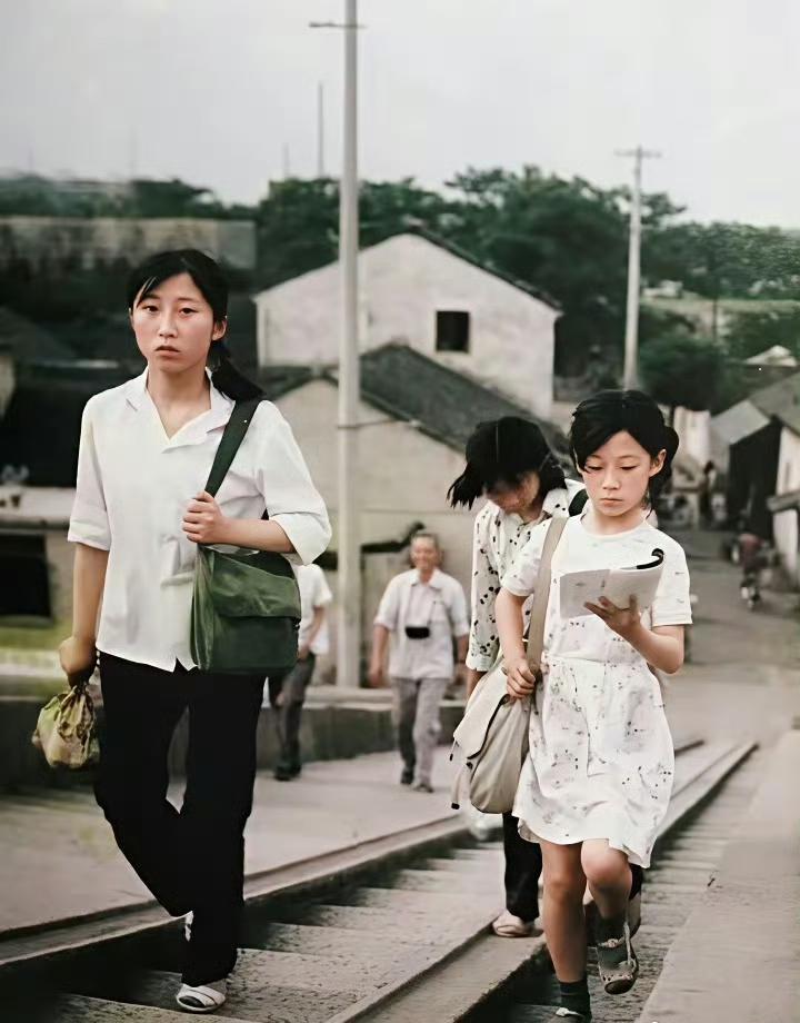 80年代，遍地都是求知若渴的年轻人！