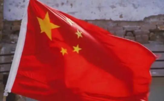 你看这世上可曾有过这样的怪状：一国工业坐第一，产业链齐备生意遍及寰宇，偏偏招来一