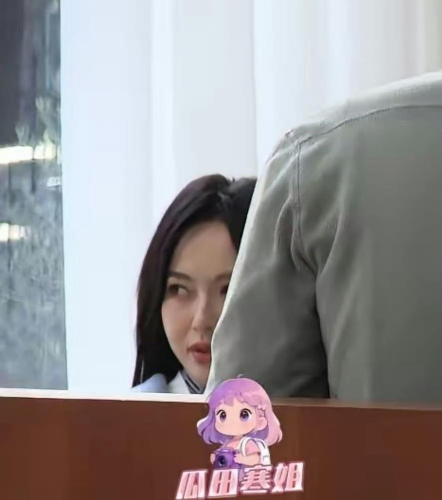 唐嫣复工了！面部水肿，看起来挺让人心疼的！

之前有爆料说唐嫣和罗晋离婚的消息，