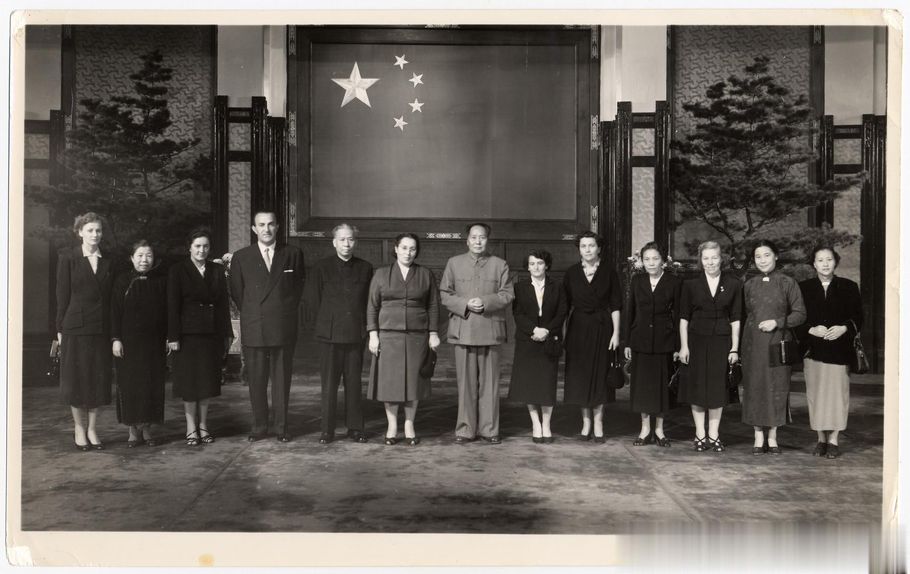 1956年，毛主席接见南斯拉夫代表团。 ​​​