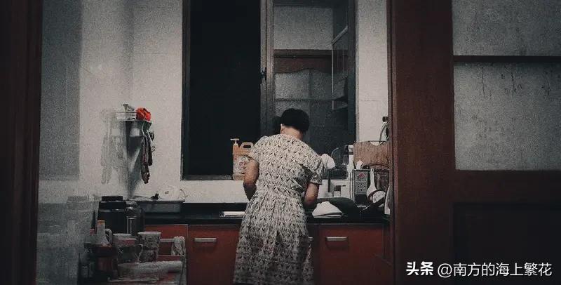21世纪新时代最可怜的人就是做婆婆的。
看现在做婆婆的，不是七零后，就是八零后，