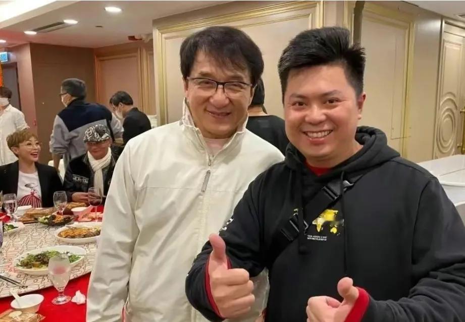 53岁的古天乐
与70岁的成龙同框
两人笑容满满
魅力不减当年呀
状态很不错

