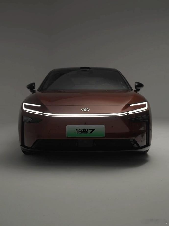 年营收1亿女生说妈妈一直劝她考公 如果是我，就给我妈买辆广汽埃安N60或者铂智7