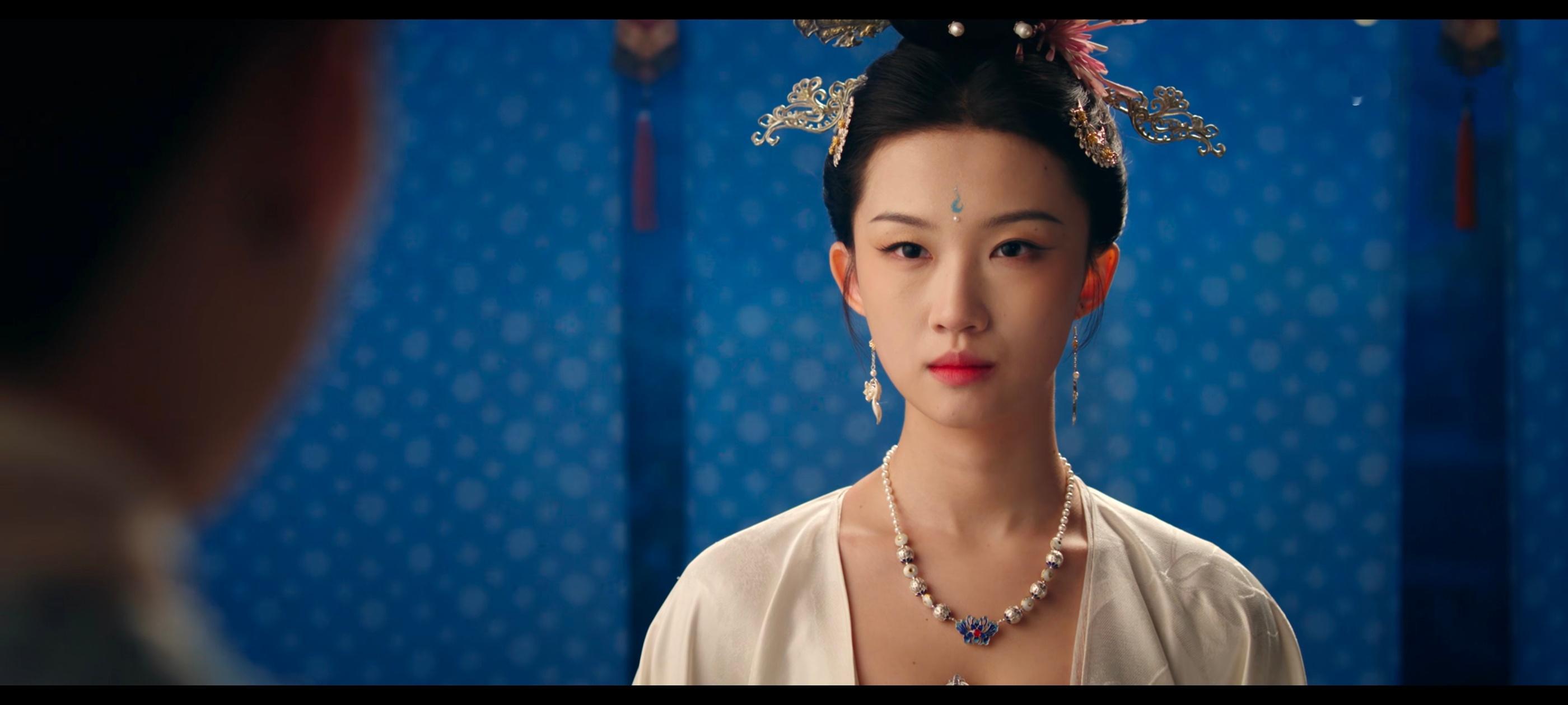 选角还挺像那么回事的，小田演猫公，王佳怡演蛇公，长相身材妆造都挺贴的 ​​​