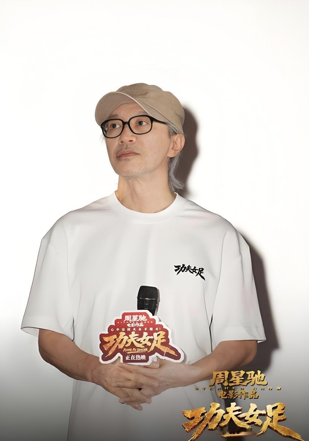 为什么大部分人都希望周星驰赢？
现实中大多数人都输了，
人们不想再看到星爷也跟着