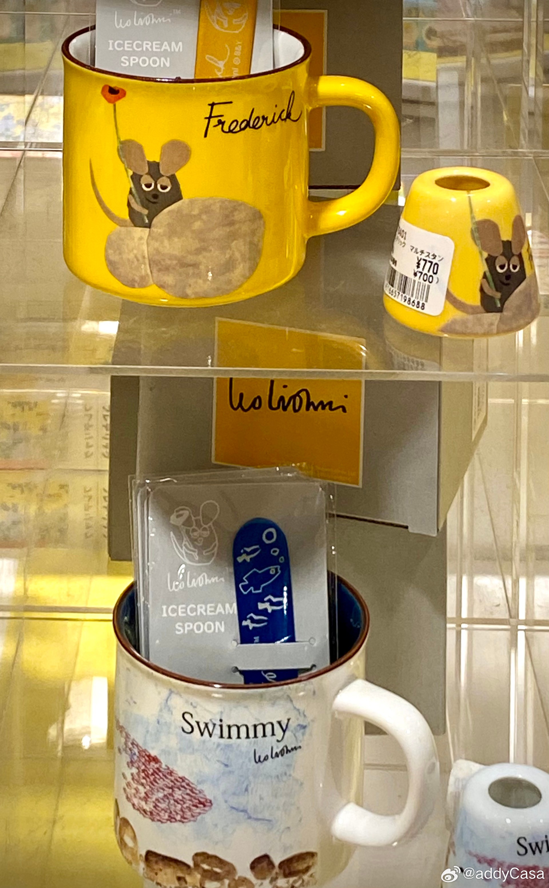 在横浜駅西口地下街書店里發現美國作家&兒童書籍插画師Leo Lionni里奧·利