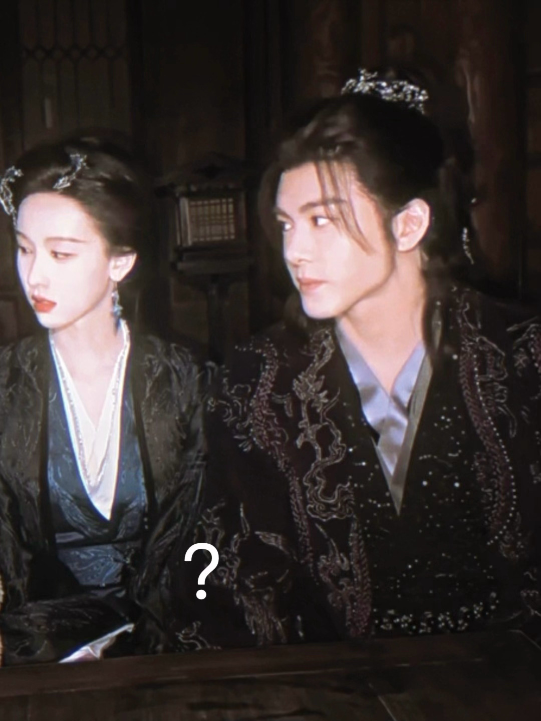 你好这里禁止偷偷牵手🚫 