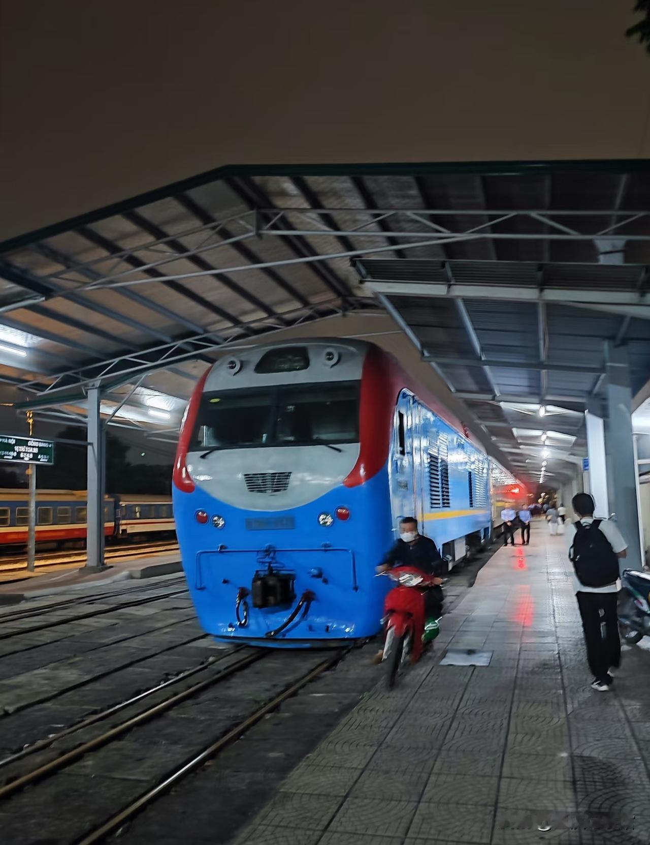 习惯了空手套白狼的日子，再也不习惯给钱了，一分不想出。越南高铁项目谈了足足十多年