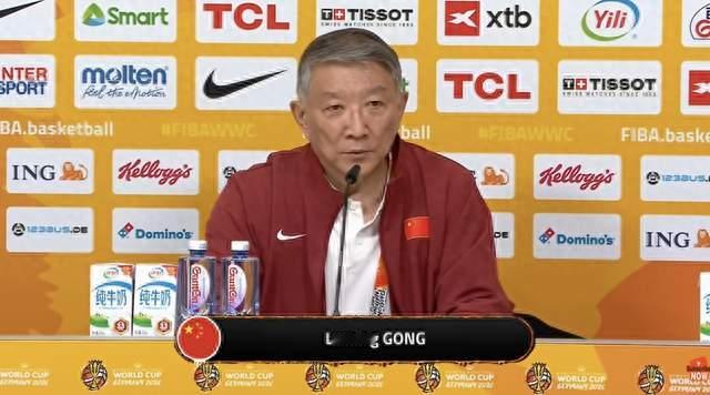 女篮世界杯！中国女篮惨败法国29分，宫鲁鸣赛后表扬，让人佩服！
