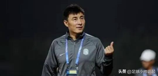 句句扎心！李玮峰彻底撕开国足病根：踢不过韩国，根本不是球员差。
 
为什么国足年