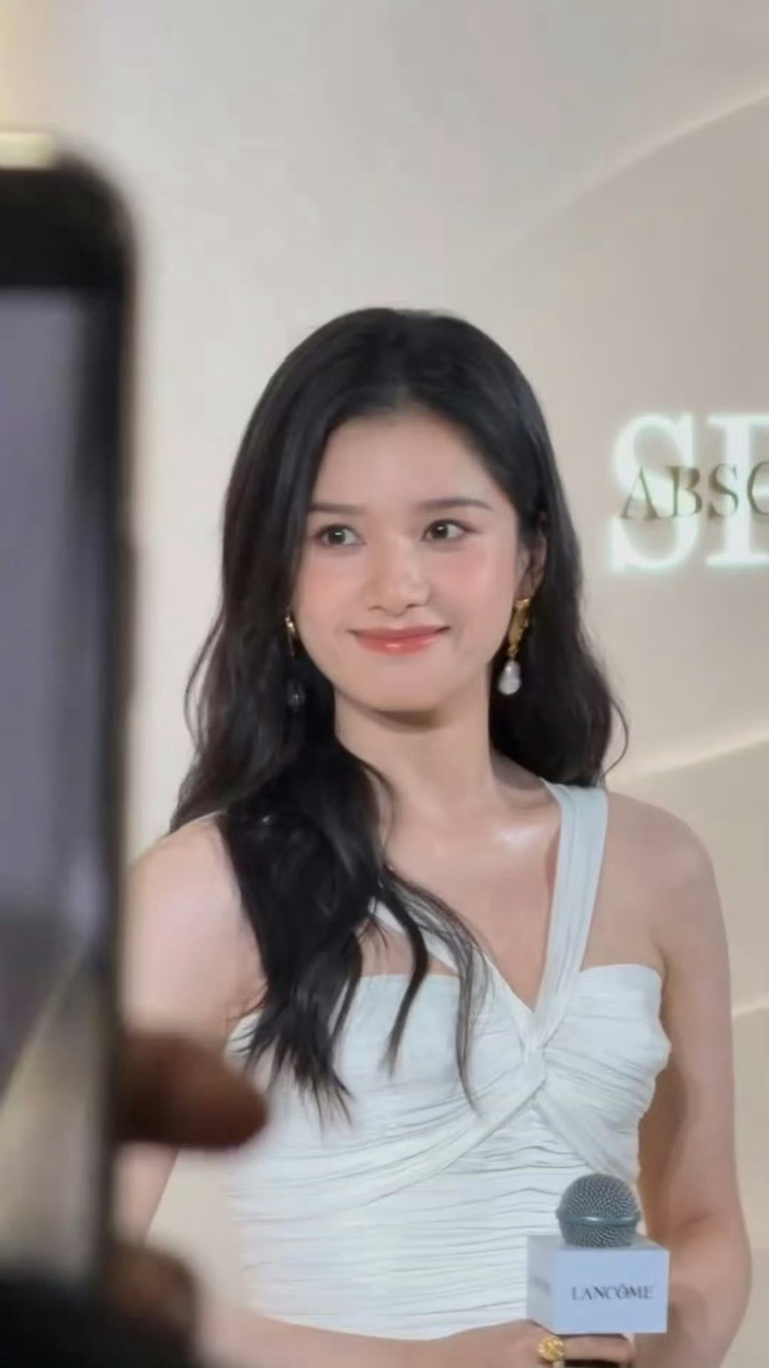 今日线下活动的张婧仪 ​​​