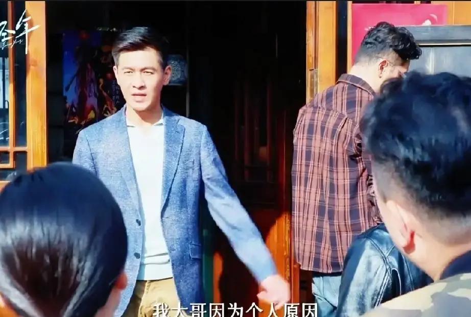 老店换主厨，老顾客炸锅
 
朋乐轩挂出“主厨休假”牌子那天，门口排队的熟客直接堵