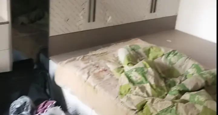 河北一工人因疫情被封在业主新家，当事人：正在装橱柜，先把手头的活干完，多待两天也无