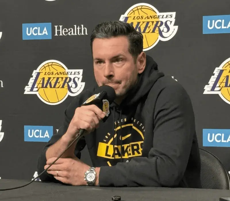 雷迪克：“东契奇和里夫斯都会努力复出，所以我们的目标就是延长赛季，让他们有机会回