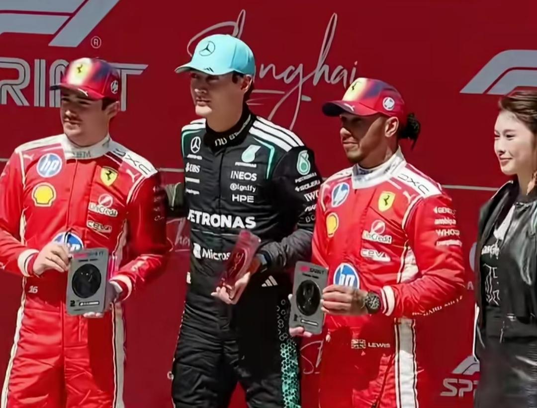 吴艳妮与汉密尔顿、拉塞尔等顶级车手，本就不是一个赛道的，从咖位上来说，她确实有点