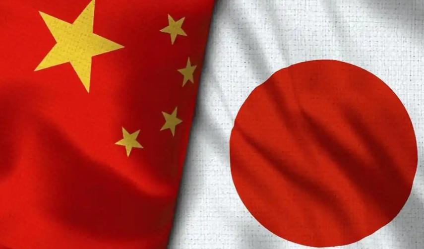 日本气炸了。当地时间7月13日，日本方面透露，日本海上保安厅多个巡逻船，上周为了
