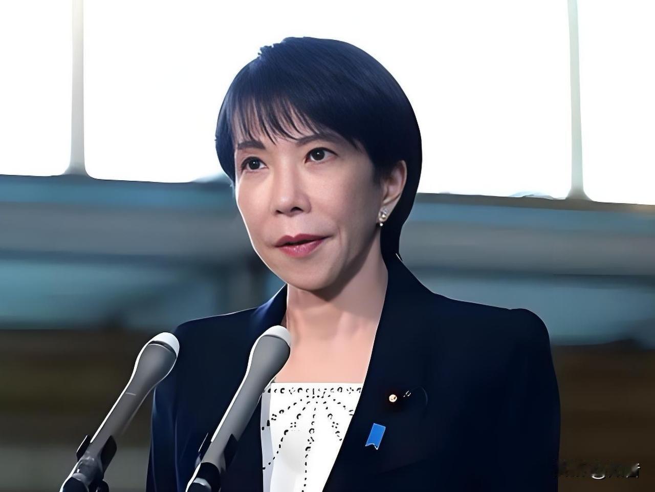 高市早苗到从上任到现在为止，自我感觉都特别的良好！

目测：高市早苗一直觉得自己