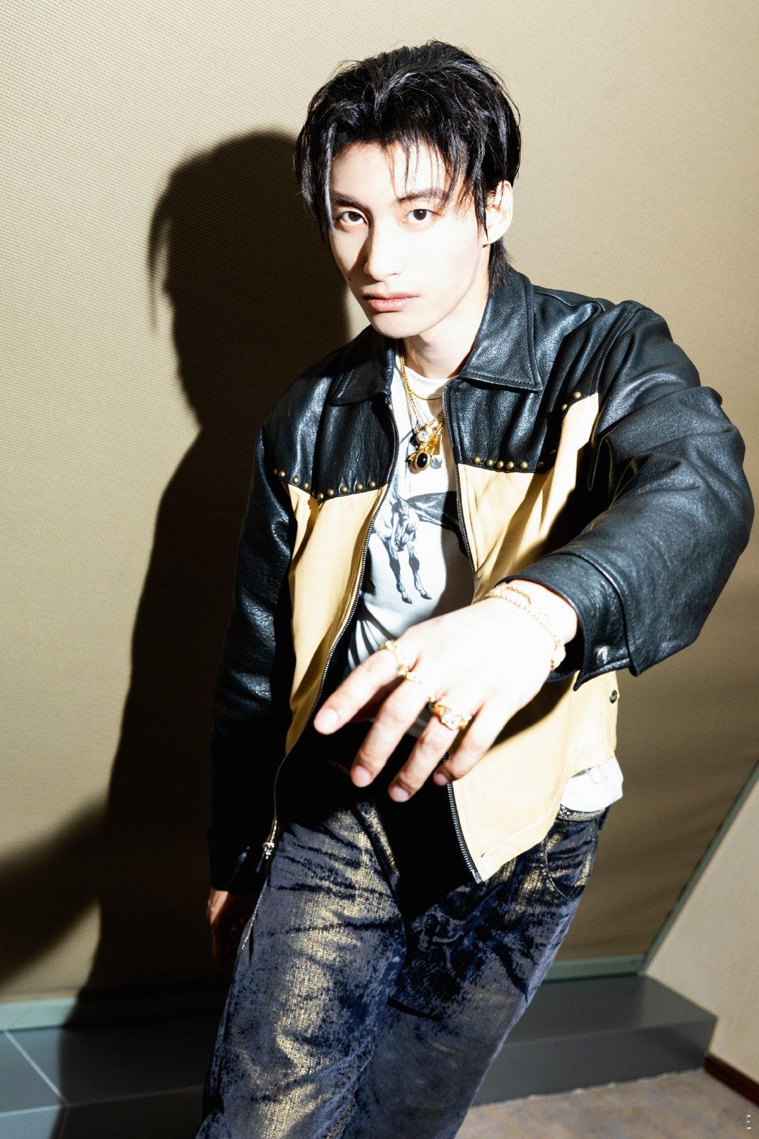 #被李大奔lakeboy舞台帅到了#这才是用实力向我们证明什么叫做现场舞台的控制