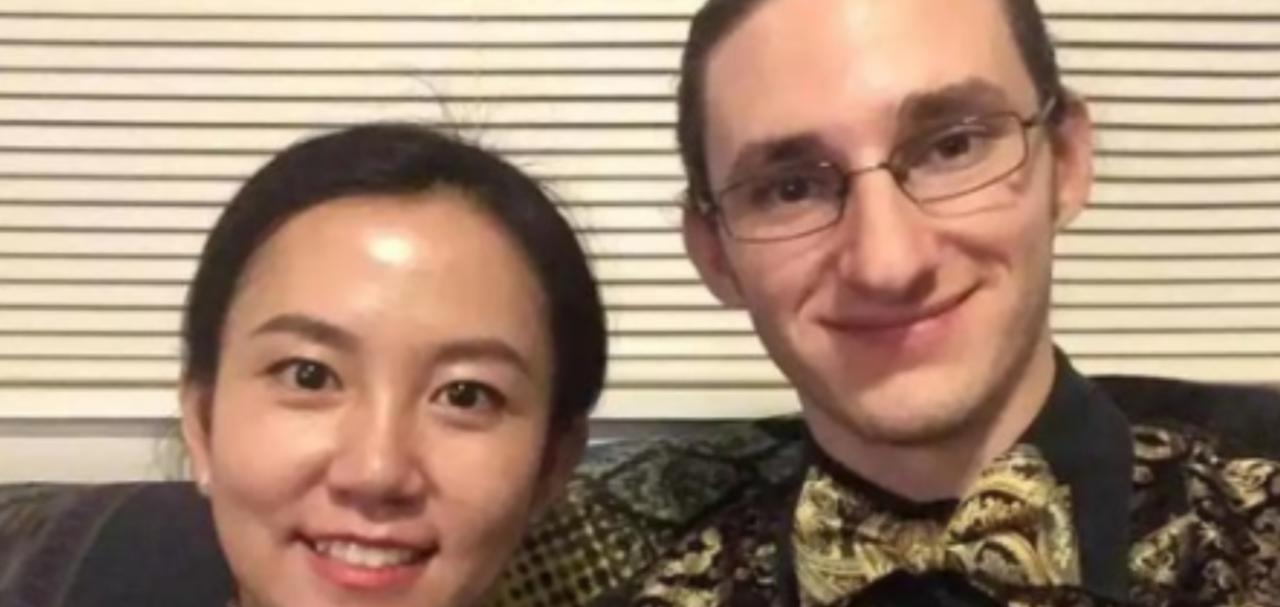 “你应该滚回中国去！”2019 年美国男子多次言语辱骂中国籍妻子，没过多久，这位