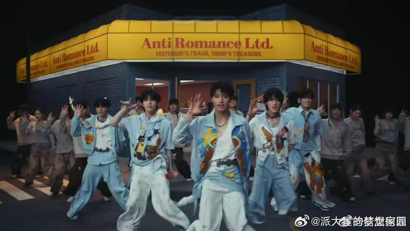 张泽禹略略略略略MV 张泽禹永远能带给我无限惊喜！《略略略略略》MV氛围感拉满，