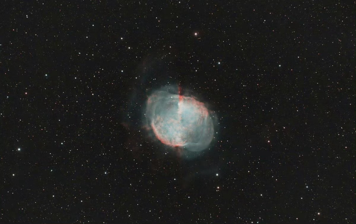 #每天一天文图# 哑铃星云 ​​​