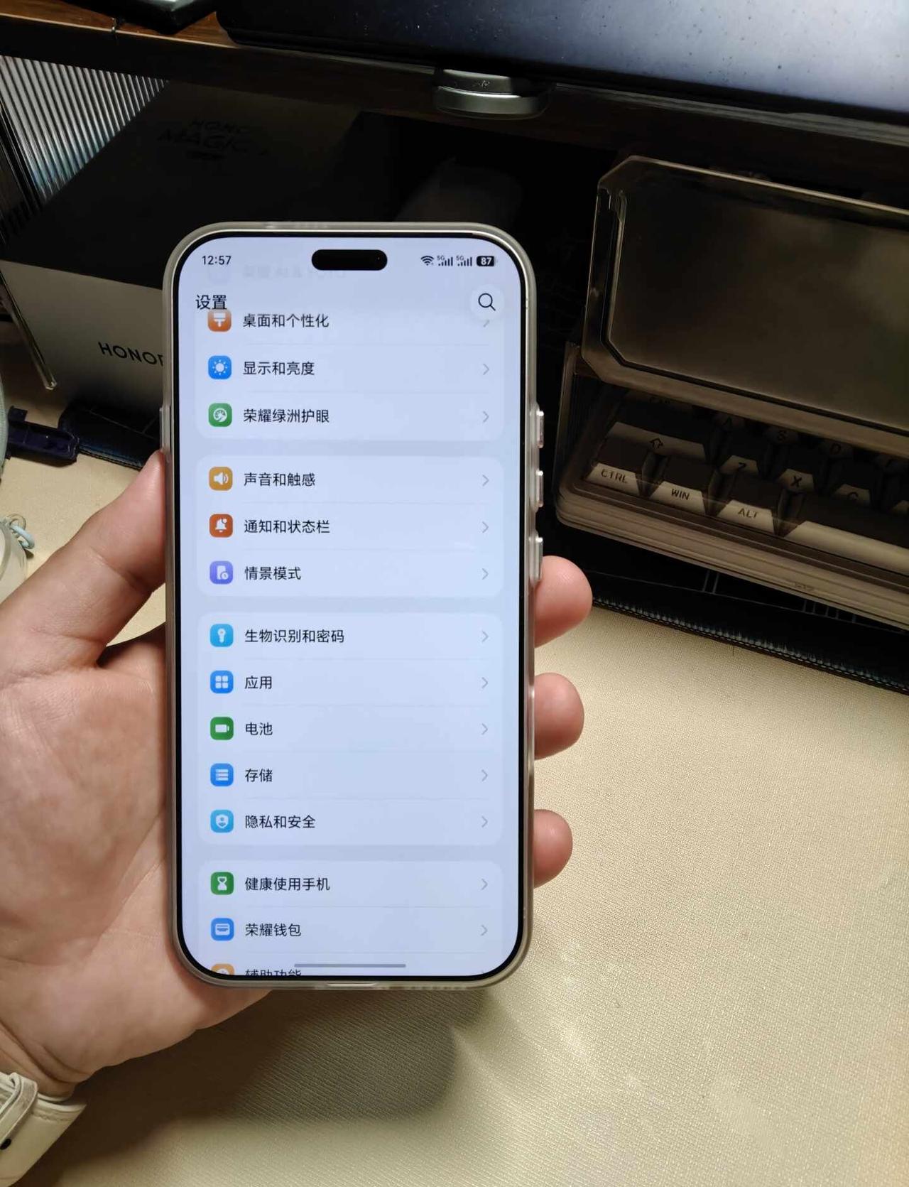 荣耀Magic9 Pro Max体验
去线下门店上手体验了荣耀Magic9系列，