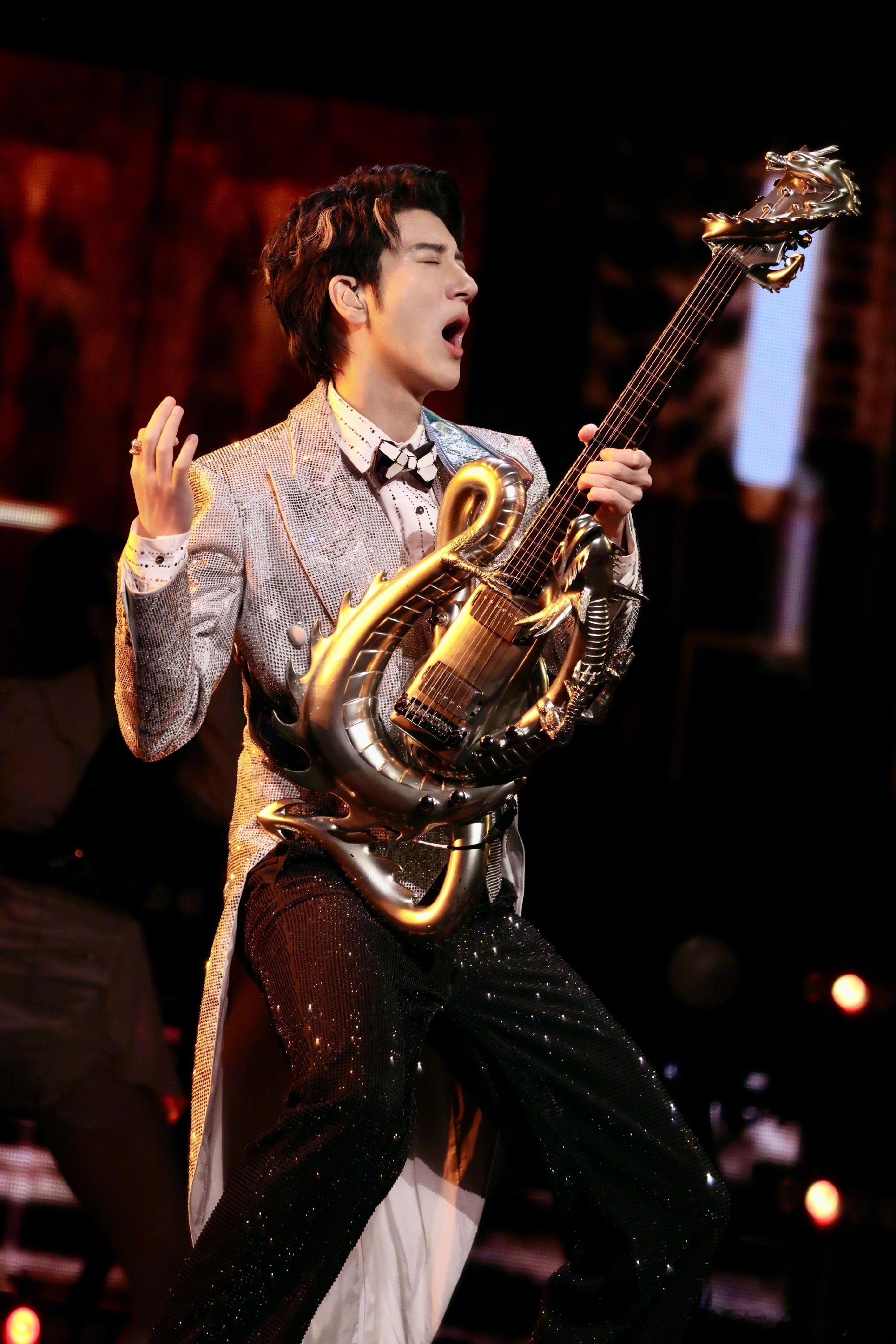 王力宏点赞王嘉尔王力宏点赞王嘉尔，这波互动直接让粉丝狂欢！创作才子的旋律天赋，舞