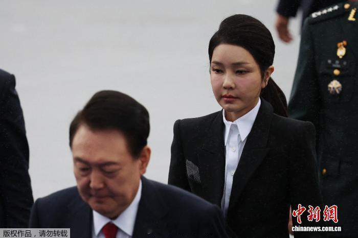 【韩媒曝尹锡悦夫妇下周将被同时起诉】据韩联社21日报道，负责调查韩国前总统尹锡悦