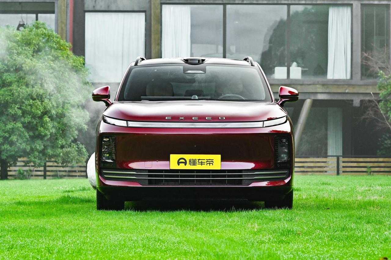 看得出来奇瑞这次是真的想冲销量，全新中大型SUV星途EX7定价非常给力，入门不到