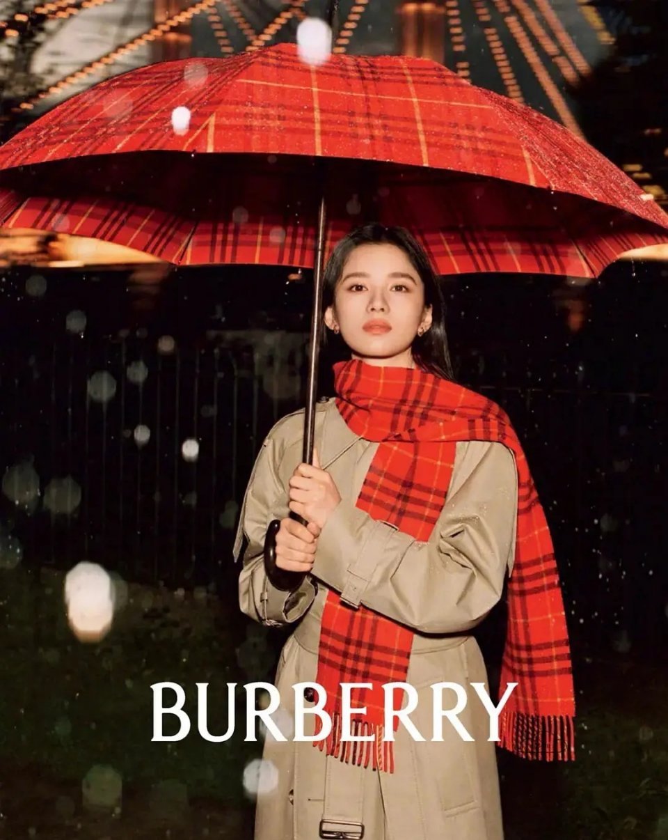 张婧仪还是很美的，说她土的都是什么眼光 ​​​