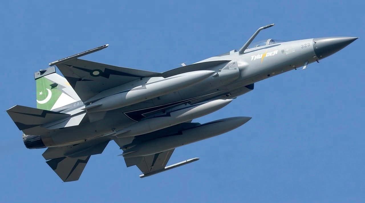 JF-17C枭龙Block 3 战斗机，被誉为南亚天空的“空中利刃”，其升级版B