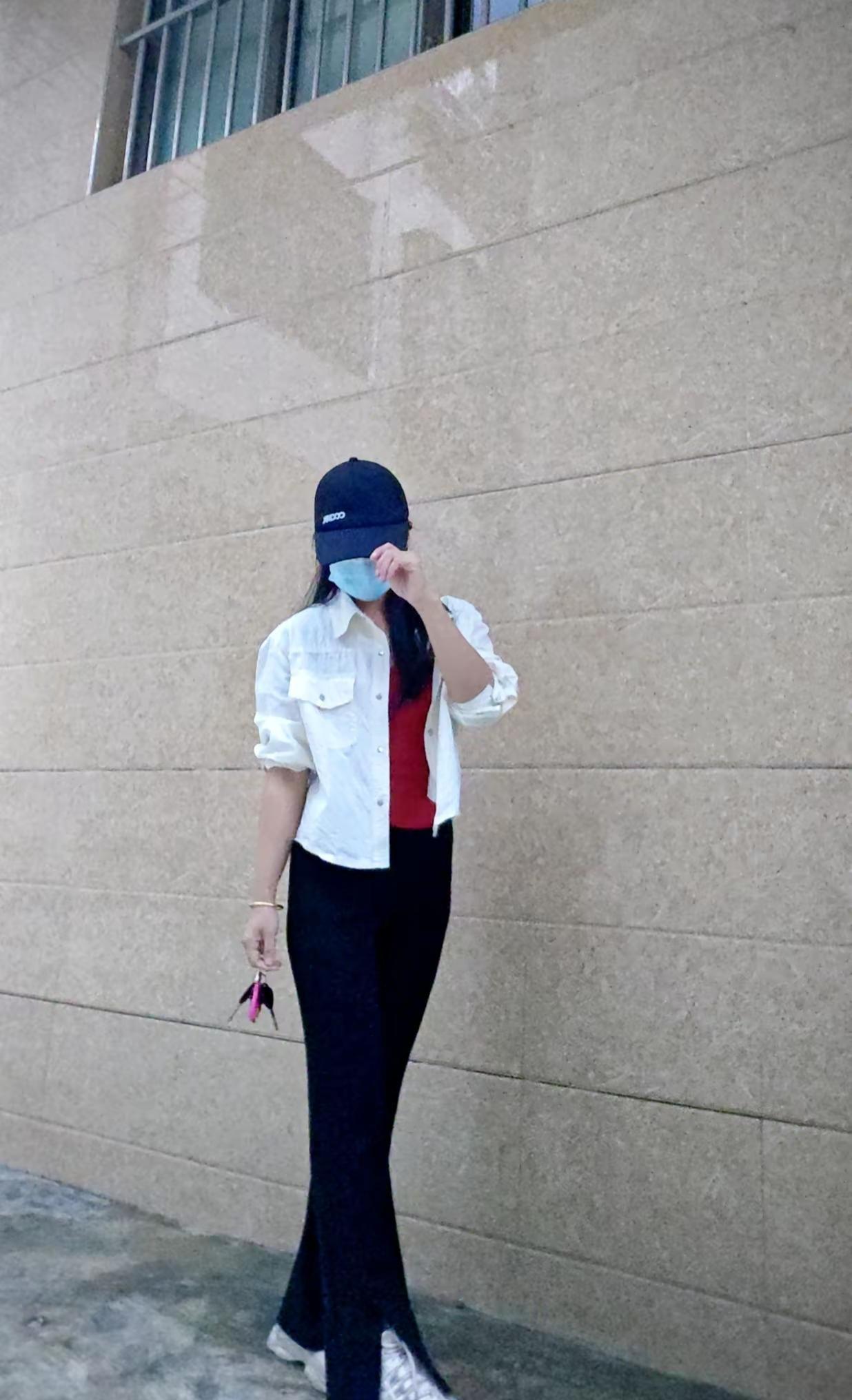 渐渐发现，真正的治愈从不是逃离，而是在琐碎的日常里，寻得一份内心的平和，三餐四季