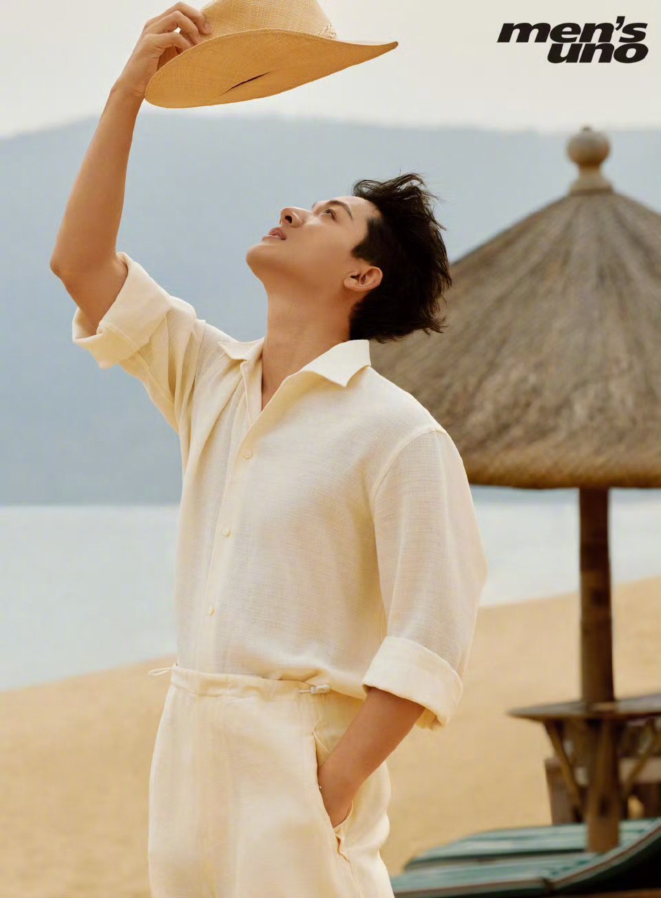 张晚意初夏海岸漫步大片初夏海岸漫步大片释出！自称“P人”的张晚意，带着随性又坚定