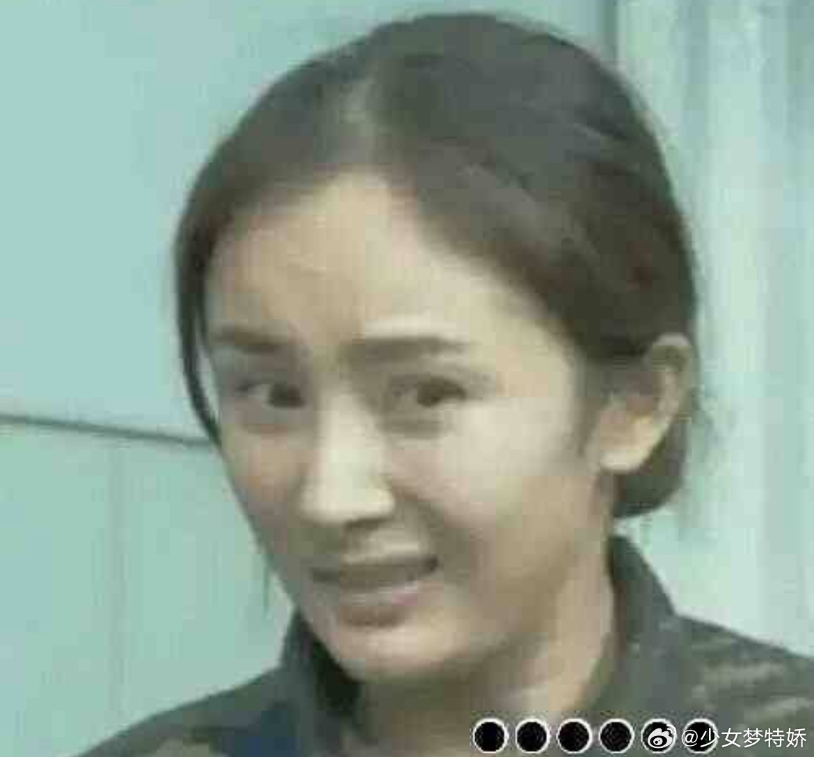 线下追星 拼床和同担拼床之前我也觉得不得劲，结果俩人见面聊天聊美了，很不得搂一起