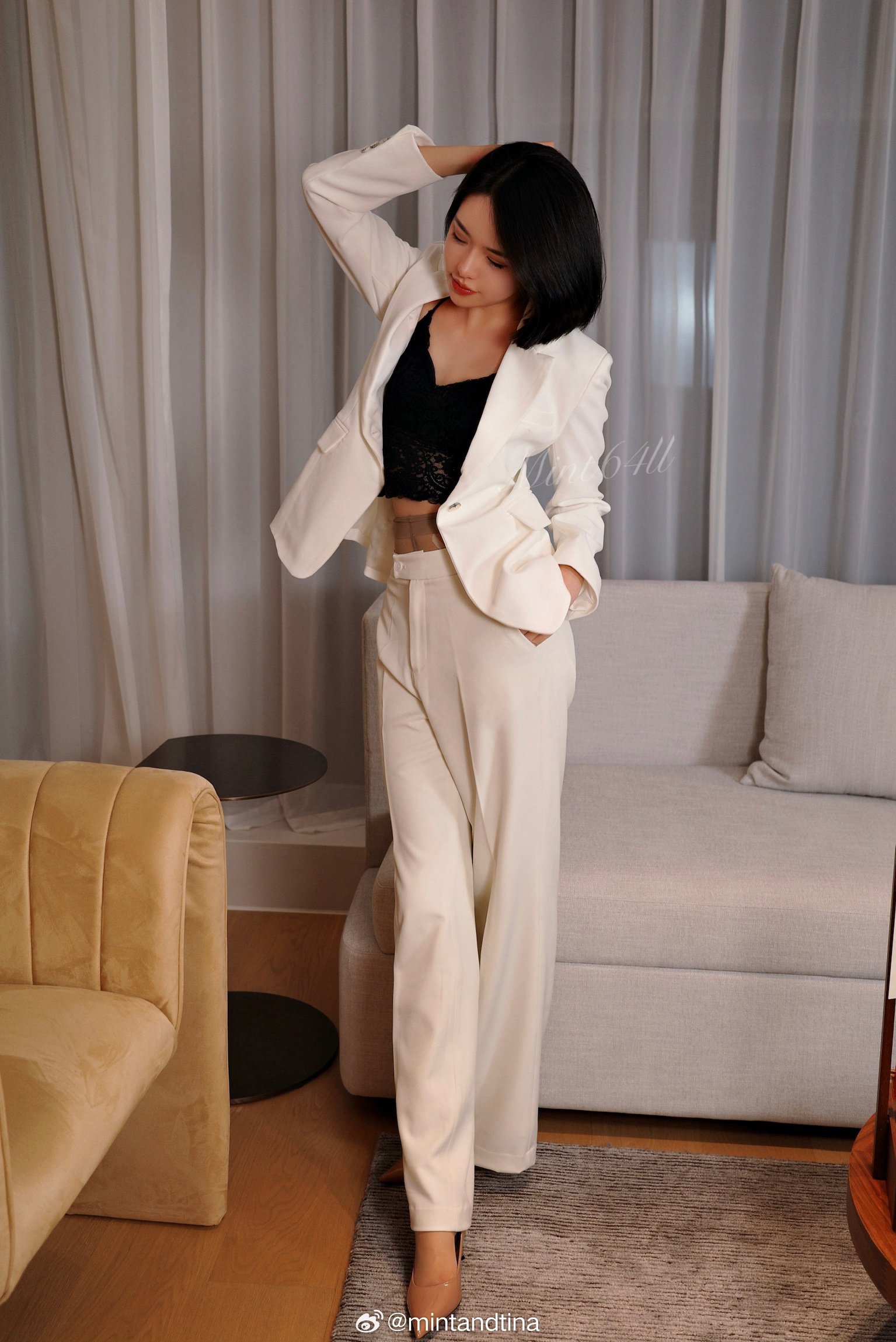 早几年喜欢一身黑，这两年反倒着迷一身白更矜贵 也更舒展ootdmintandti