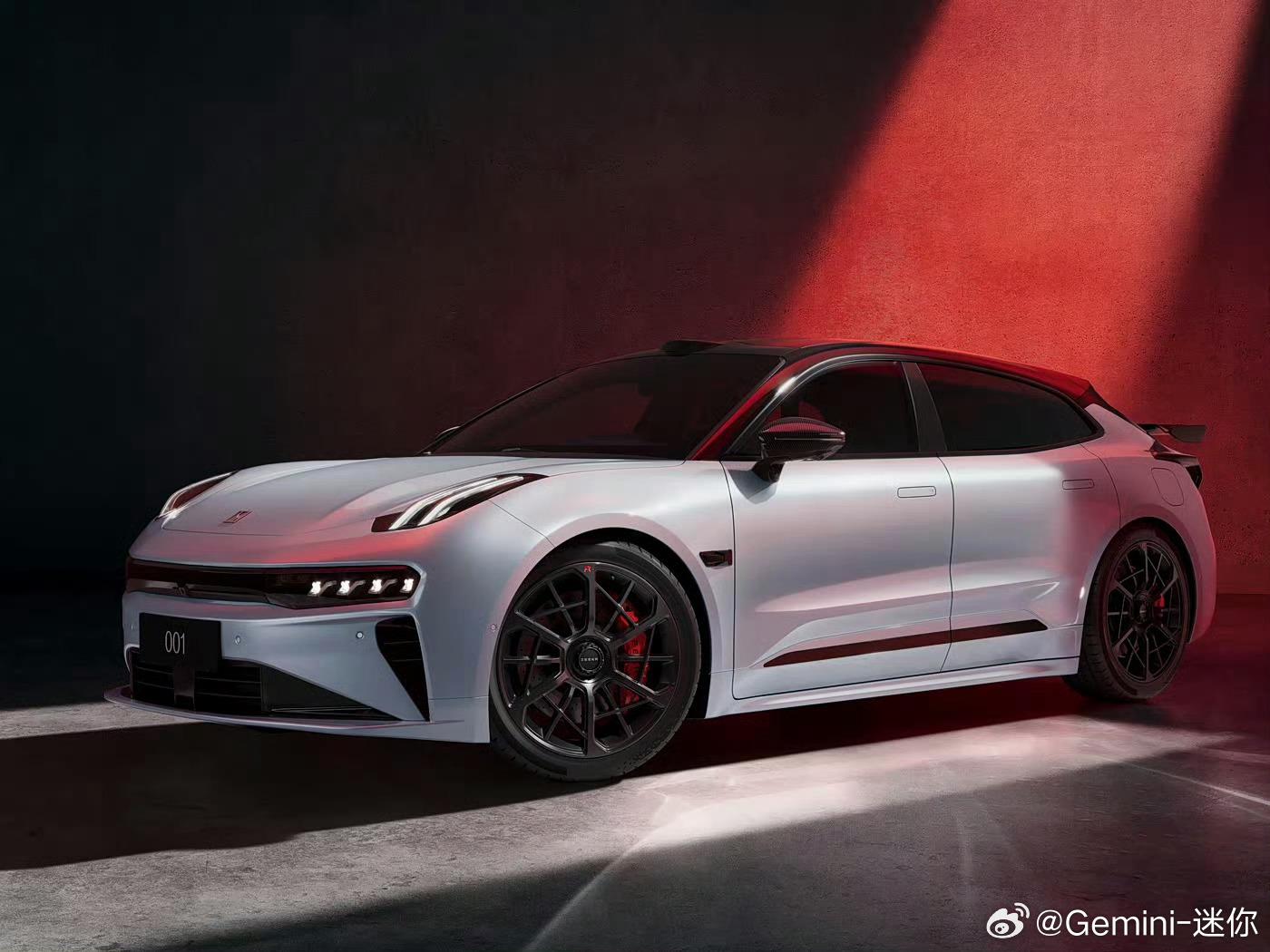 极氪001FR出新款了？原来是FR风味版极氪001五周年纪念版925马力，零百2