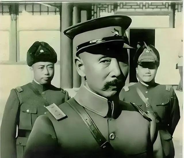 1923年，奉军总参议杨宇霆对傅仲云越过他，单独向张作霖报告作战计划耿耿于怀，便